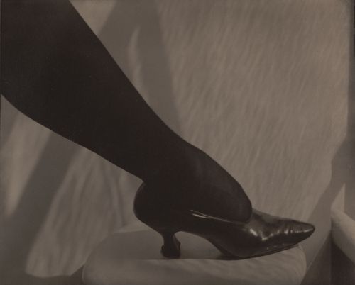 01_Alfred_Stieglitz_Dorothy_True_1919_1